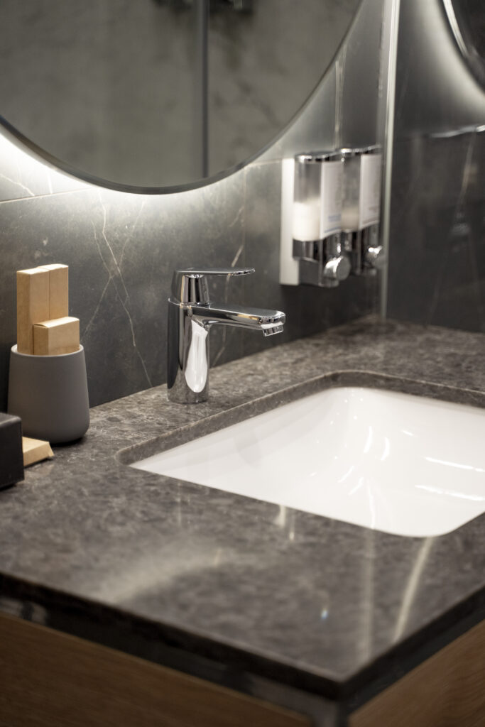 Rénovation de salle de bain à Genas : Votre projet clé en main - SPC Cangiotti